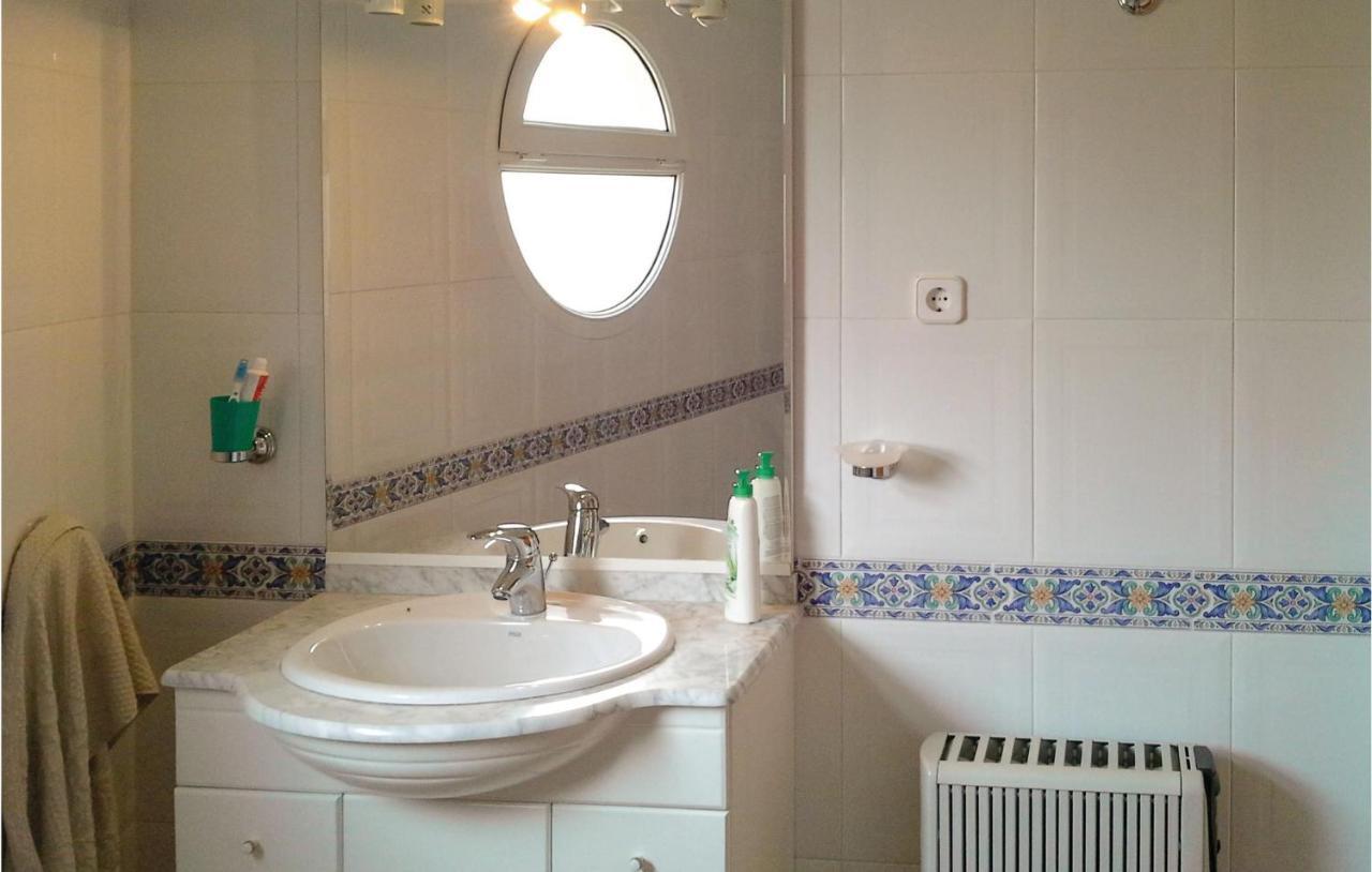 Awesome Home In Portman With Kitchen Eksteriør billede